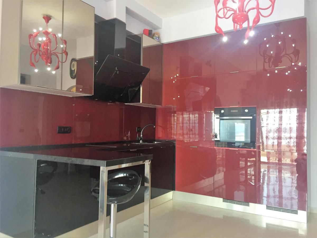 Royal King And Queen Apartment For Luxury Life Saranda Extérieur photo