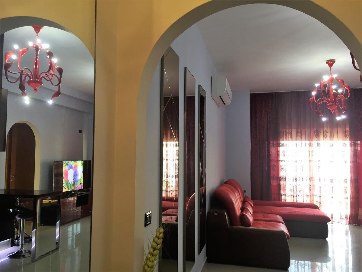 Royal King And Queen Apartment For Luxury Life Saranda Extérieur photo