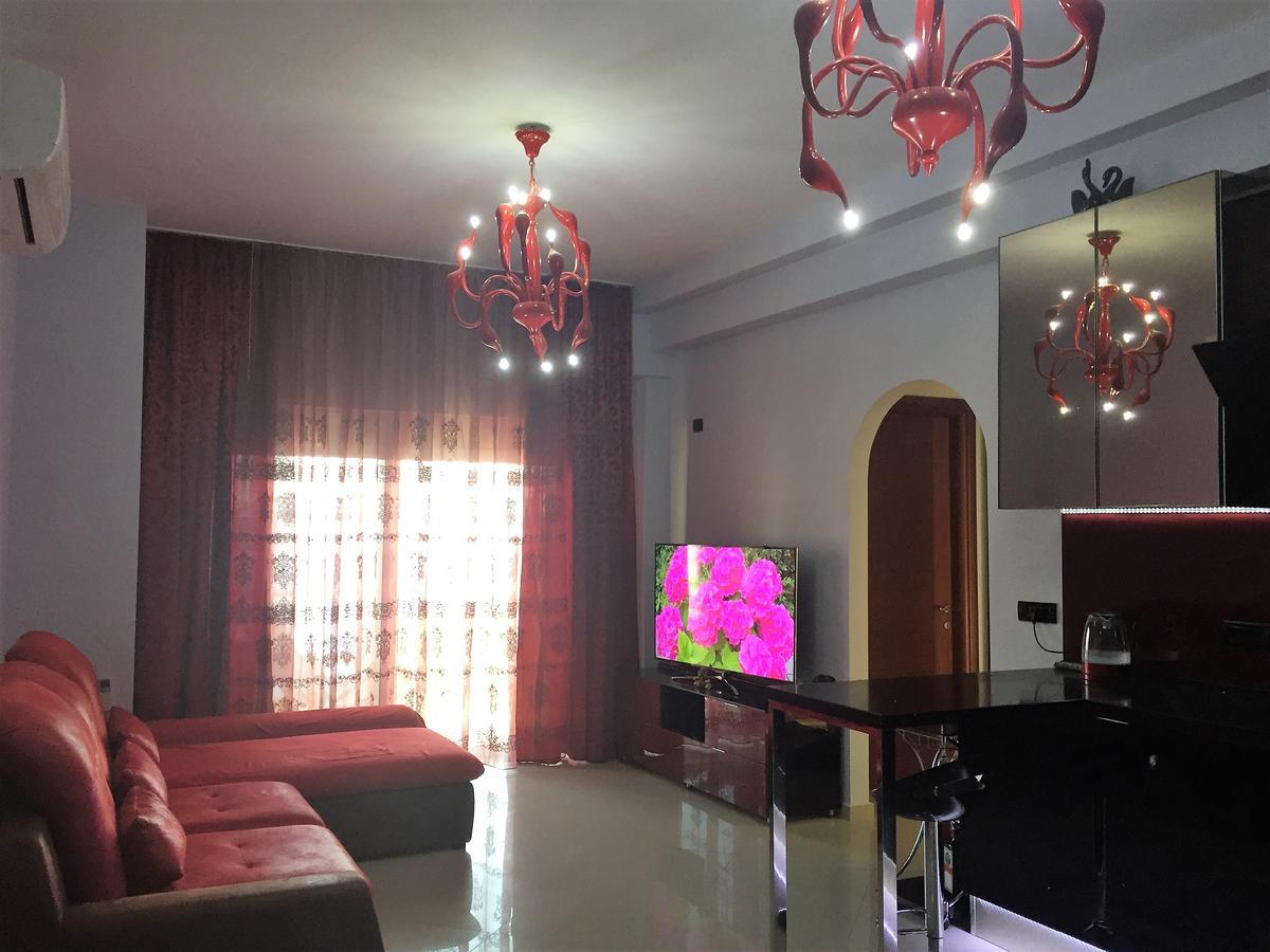 Royal King And Queen Apartment For Luxury Life Saranda Extérieur photo