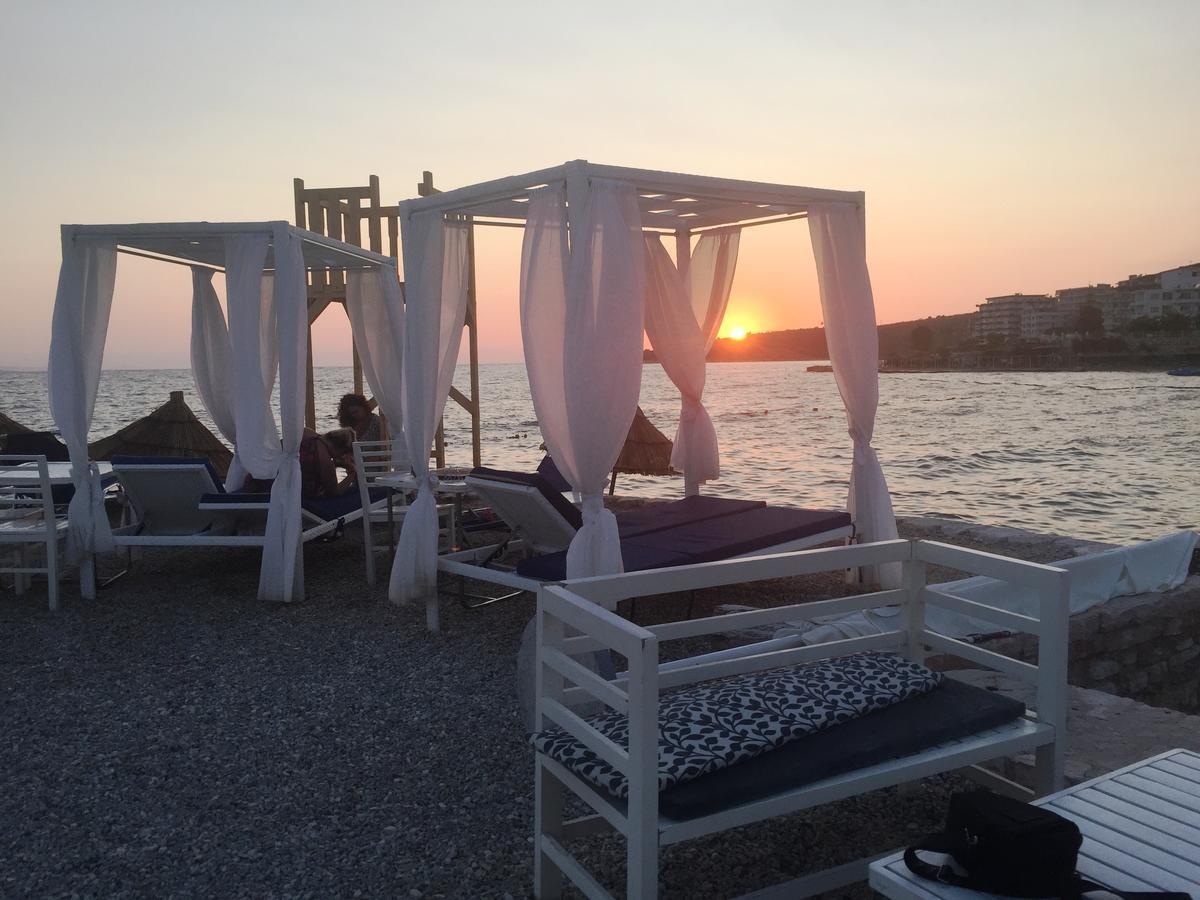 Royal King And Queen Apartment For Luxury Life Saranda Extérieur photo